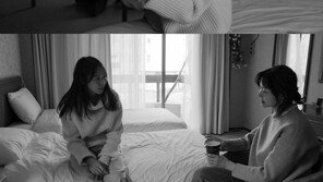 홍상수 신작 ‘강변호텔’, 스틸 7종 공개…김민희부터 유준상