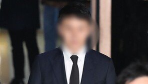 유리홀딩스 대표 “‘경찰총장’? 나와 지인들 수준이 그 정도” 의혹 전부 부인