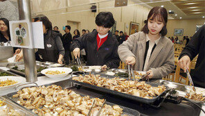 “돼지고기 먹고 농촌을 살립시다”