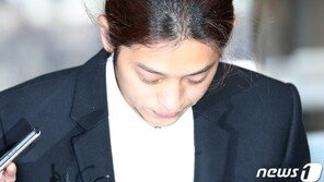 ‘성관계 몰카’ 정준영 눈물 이번에는 진짜? …3년 전엔 ‘쇼’