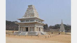 국보 익산 미륵사지 석탑, 20년 보수 끝-23일 공개