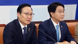 홍영표 “한국당, 5·18 망언 징계꼼수 계속되면 퇴출나설 것”