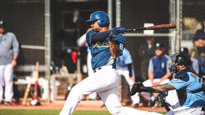 NC ‘새 얼굴’ 홈런쇼…베탄코트 개막전 1호 홈런, 양의지도 대포