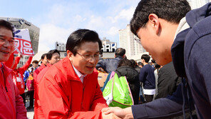 황교안 “文정권, 민생 죽어가도 黃 죽이기만 열 올려”