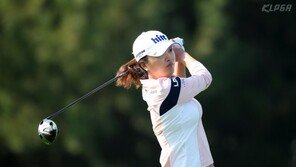 ‘버디 8개’ 김효주·고진영, 파운더스컵 3R 공동 4위 도약…선두와 4타차