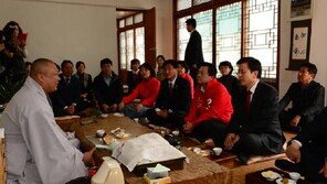 황교안 “北 연락사무소 철수 참담…정부 일방적으로 끌려다녀”