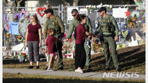 플로리다 총격 사건 생존자, 죄책감에 극단적 선택