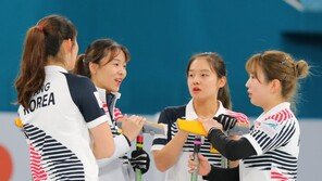 리틀 팀 킴, 일본과 컬링세계선수권 동메달결정전…4강서 스위스에 패배
