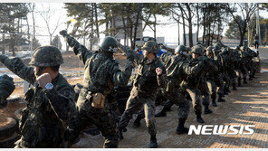 軍, ‘폭발사고 중단’ 3년6개월 만에 실제 수류탄 훈련 재개