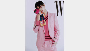 핑크슈트도 소화…차은우 “믿음주는 사람이고파”