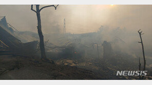 경기 고양시 설문동 공장 불… 주변 민가로 번져