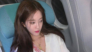 [#해시태그 컷] 핑크걸 효민 ‘공항룩의 정석’