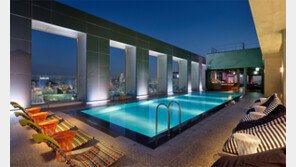 호텔서 잠만 자니? 난, 수영-파티 즐기고 힙합 콘서트도 봐!