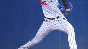 ‘동갑내기’ LG 정우영 “축구 정우영? 아직은 저보다 위죠”