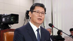 김연철, 부동산 투기 의혹에 ‘진땀’…다운계약서 의혹 ‘시인’