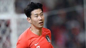 콜롬비아전 손흥민의 한 방…투톱 파트너 황의조도 빛났다