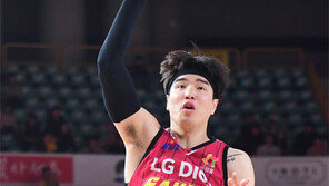 김종규 29점 폭발… LG 짜릿한 2연승