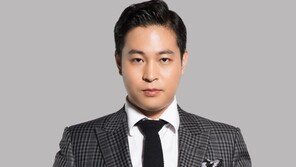 ‘주식부자’ 이희진, 부모상 후 법정 출석…동생은 눈물