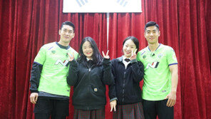 전북 현대의 깜짝 선물, 이용·이주용이 정읍여고 찾은 이유는?