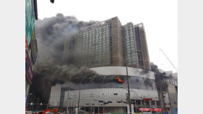 용인 성복역 롯데몰 화재, 대응2단계 발령…올 6월 완공 예정