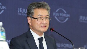 조셉 윤 “文대통령, 어떤 정책 펴든 보수파는 비판할 것”