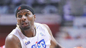 이정현 막히니, 브라운이 열렸다… 오리온 꺾고 4강 1승만 남겨