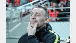 손흥민 말고는…벤투호 전술 변화 속 전방위 주전 경쟁 예고