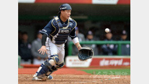 ‘블로킹 머신’ 박세혁 퍼포먼스, 김태형 감독도 대만족