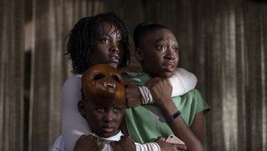 ‘어스’ 오프닝 신기록 ‘공포영화의 봄’