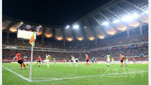 축구 관중 폭발, 스폰서 대박으로 이어질까