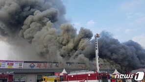인천 식자재마트 화재 50여분만에 완진…“인명피해 확인 중”