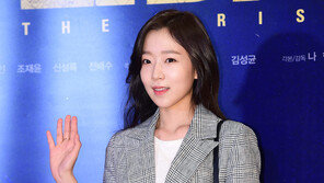 ‘박혁권과 열애설’ 조수향 누구? 20세 연하…‘학교 2015’ 출연