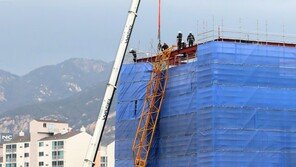 30일 밤 돌풍에 눈·우박까지…“주변 살피며 걸으세요”