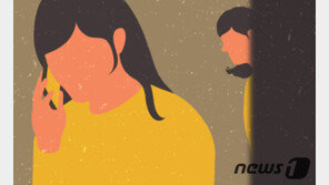 ‘오랫동안 지켜봐 왔다’ 문자에 ‘소름’…“주차번호 노출 불안해요”