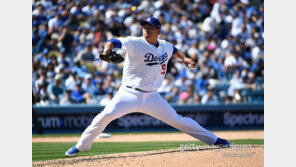 개막 시리즈 달군 류현진, 사상 첫 ‘QO 대박’ 노린다!