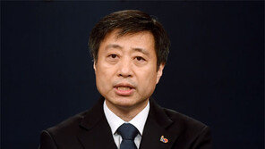 靑 “청문회-언론이 검증의 완결”… 미리 못걸러낸 잘못 인정안해 