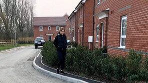 “가장 쓸모없는 길”…놀림거리 된 폭 38cm 차도 양 옆 길 ‘황당’