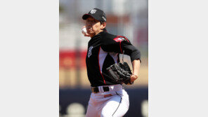 합격점 받은 KT 원투펀치, 이제 이대은 차례다