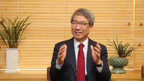 정운찬 KBO 총재 “야구는 힐링…산업화 본격 추진하겠다” 