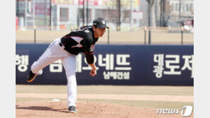 이강철 감독 “이대은, 시범경기보다는 좋아 보인다”