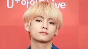 [내가 왜 떴게?] 이젠 놀랍지도 않네…뷔, 또 세계 미남 1등