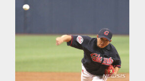 롯데, SK에 5-0으로 완승…장시환 1022일 만에 선발승