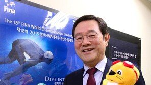 [D-100 기념 특별인터뷰] 광주세계수영선수권대회 이용섭 조직위원장