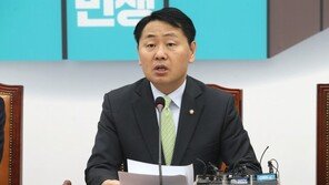 김관영 “靑 청문보고서 재송부 거둬야…조국 경질 재촉구”