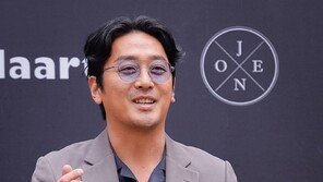 올해 한국영화 대작은 하정우로 통한다