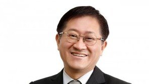 지난해 30대 기업 女 임원 4%…아모레퍼시픽 21% 1위