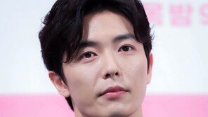 김재욱 “‘갖고 싶어요’ 닭살 대사 감독님 붙잡고 헬프 미~”