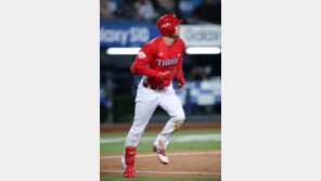 KIA, 해즐베이커 개막 후 첫 선발 제외…삼성, 최충연 선발 고민