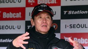 “내가 잘못했다” 이강철 감독, 황재균 유격수 카드 재가동