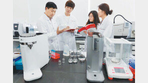 맛만 보고 어떤 물인지 척척…물 소믈리에들 모인 LG전자 ‘물과학연구소’